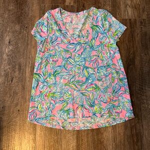 Lilly Pulitzer t shirt